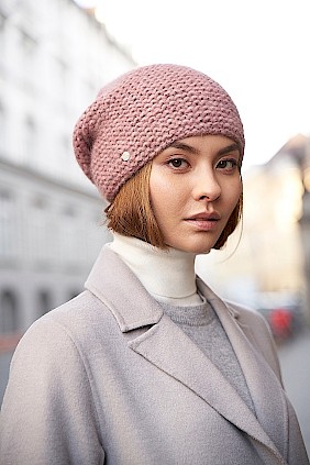 Knitted hats for women Munich